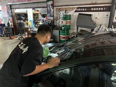 -鲨鱼皮汽车凹陷玻璃修复(静安店)