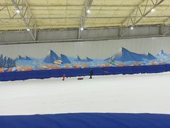 -乔波室内滑雪场