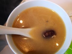 乌鸡枸杞红枣汤-汤城小厨•粤菜•靓汤(金宝街店)