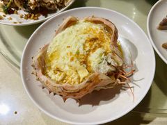 -三亚火车头万人海鲜广场