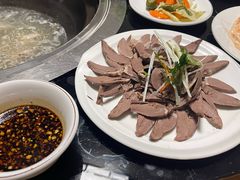 -牧民人家羊粪火自煮手把肉餐馆