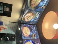 -魔都三兄弟酸辣粉·蘸卤炸串(虹桥万科店)