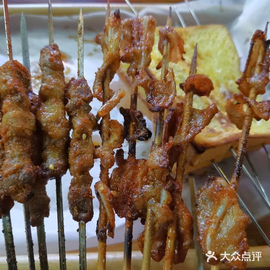 东北锦州烧烤(远大购物中心店)