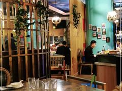 -三人行骨头王火锅(长寿店)