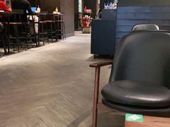 大堂-星巴克臻选(南京金茂览秀城店)