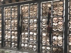 -比如骷髅墙景区