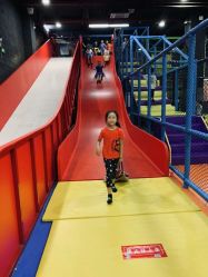 -蹦贝运动中心·蹦床·攀岩·闯关(龙岗店)