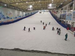 -乔波室内滑雪场