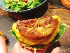 -HIGH FIVE哈福手工汉堡(桂林路店)