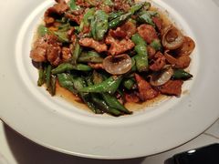 -阿瓦山寨·湘菜现炒·剁椒鱼头王(咸阳总店)