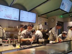 -奈雪的茶(亨特国际广场店)