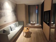 -武汉武昌站街道口华美达安可酒店