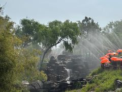 -雪山彩虹谷景区