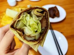 煎饼卷大葱-老济南民间小吃·传统鲁菜(芙蓉街店)