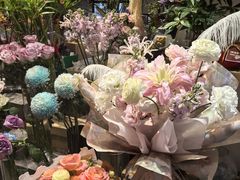 -谷莠子花艺气球派对·绿植造景·花艺沙龙(东海缤纷天地店)