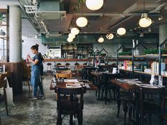 -ROAST coffee & eatery