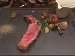 -恰餐厅及酒吧 CHAR Bar & Grill (北京丽都皇冠假日店)