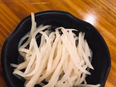 -丽虹云南过桥米线(兴工街店)