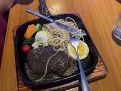 -豪客嘉族·麦尼顿西餐厅(乐福天下店)