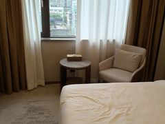 -广东大厦酒店(广州北京路步行街纪念堂地铁站店)