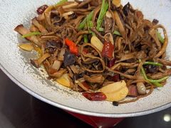 -川流不息·地道川菜·小龙虾(松东路店)