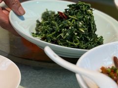 -阿瓦山寨·湘菜现炒·剁椒鱼头王(咸阳总店)