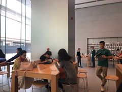 -Apple零售店(华贸购物中心店)