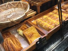 -皇冠幸福里动物奶油生日蛋糕(石桥店)