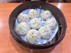 -莱莱小笼·乔艾