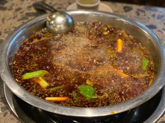 -肖肖酸萝卜鱼火锅(总店)