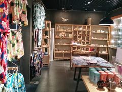 -三亚火车头万人海鲜广场