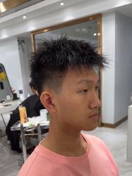 -镁连社·美联社