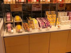 面包甜点陈列柜-好利来(东直门银座店)