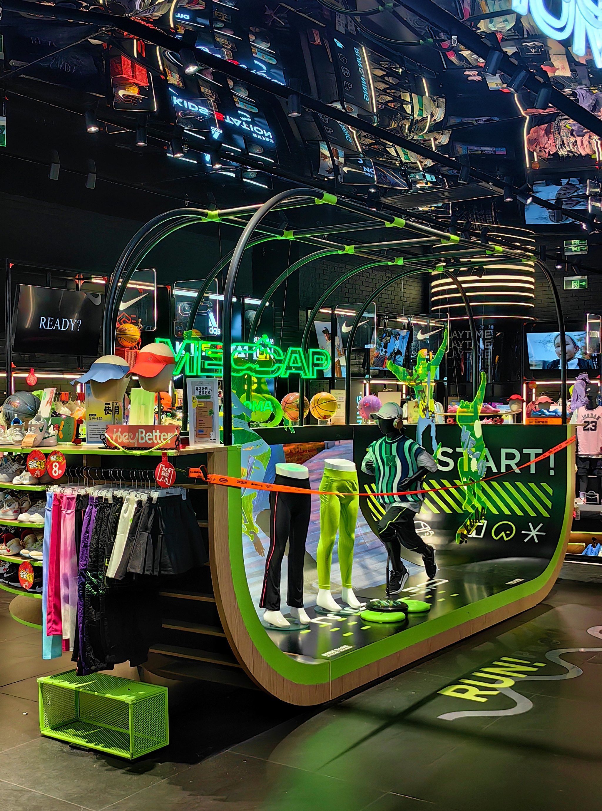 逛好孩子星站,这家店潮酷又时尚