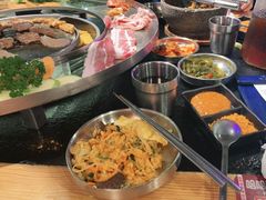 -哈哈碳都·牛肋条无限自助烤肉(宝龙店)