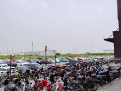 -松江南站-地铁站停车场