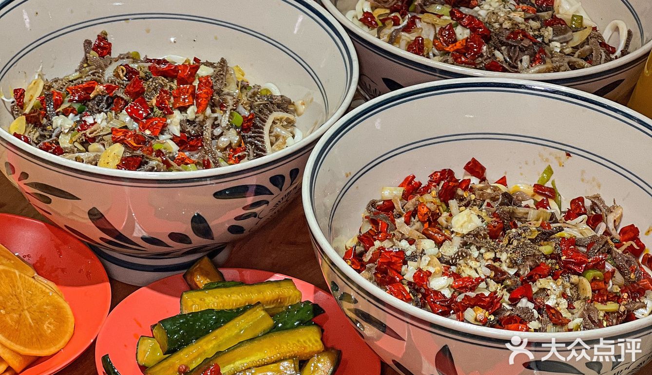 多少次来钟楼，就为了这 👉燃柒爆肚面