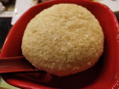 酥皮焗叉烧包-添好运点心专门店(深水埗店)