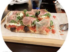 新鲜水牛芝士披萨-卡佩罗意大利餐厅及酒吧Al Cappello Trattoria