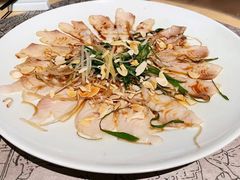 薄切鲜鱼片-穹六人间 people 6(岳阳路店)