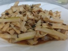 -天乐农家鱼头王(天目湖店)