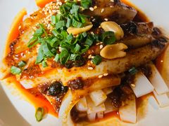 -渝信川菜 · 川味家常菜(财富购物中心店)