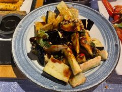 果仁脆皮茄子-后海16号·北京私房菜