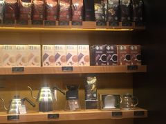 零售区-星巴克臻选(杭州良渚文化村店)