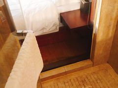 -铂逸梦秦酒店(横店梦幻谷店)