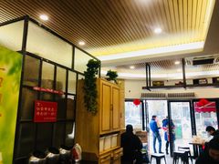 大堂-蔡明纬热干面(长港路店)