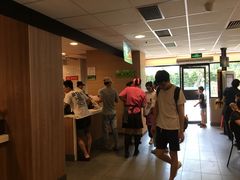 -麦当劳(中唱大厦店)