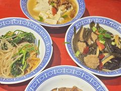 -蓝田九大碗民俗食府(蓝田店)
