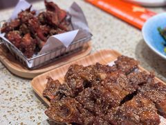 -小董哥烤串·爆汁大油边(故宫店)