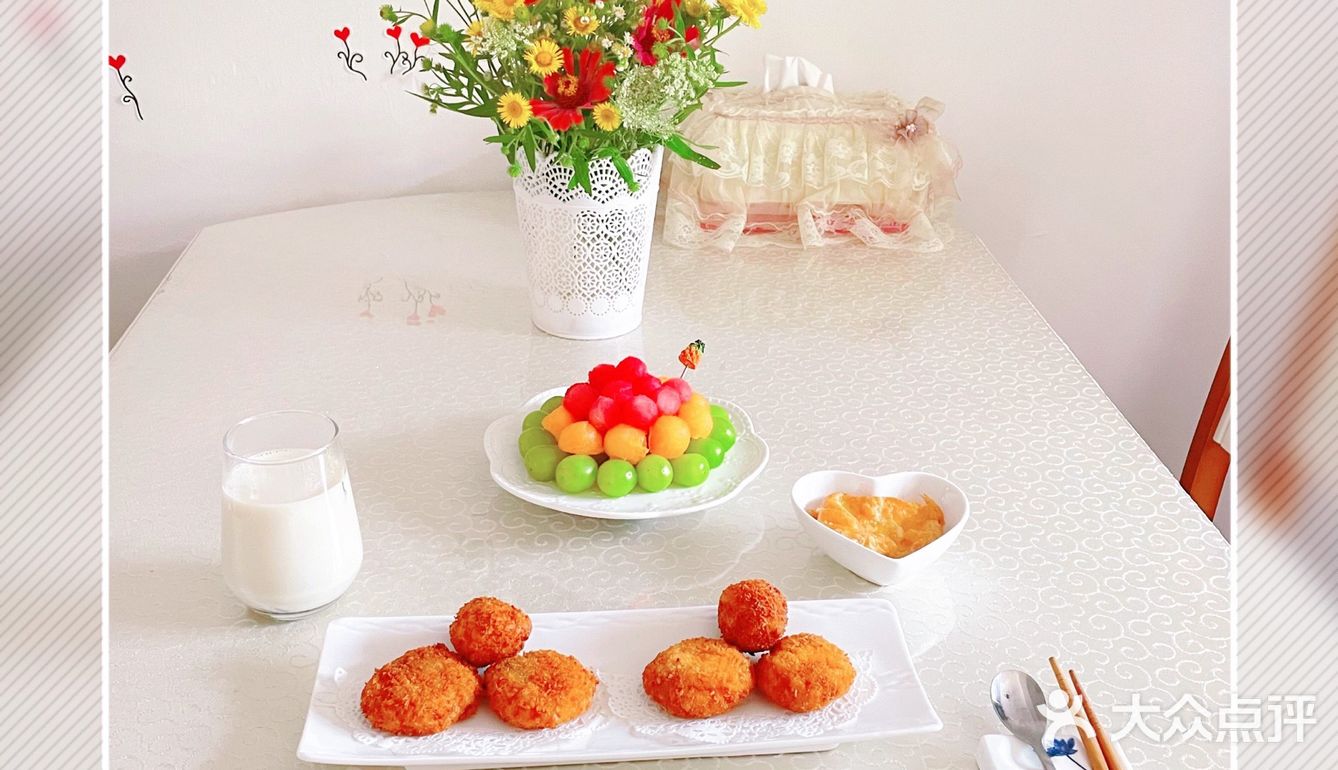 早餐～酥炸糯米糕、番茄疙瘩汤、水果